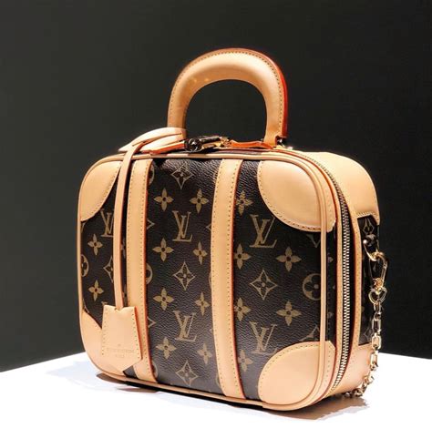 louis vuitton chinese bag